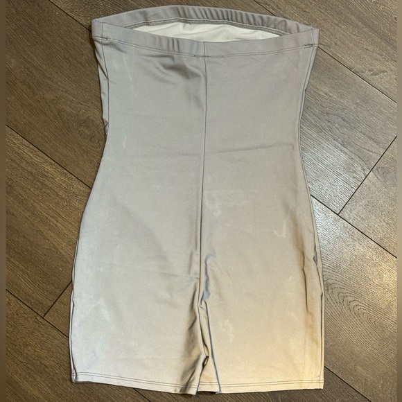 Fashion nova romper - Picture 2 of 3